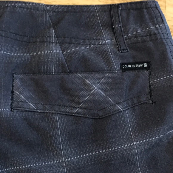 2 pair Ocean Current shorts - Picture 8 of 14